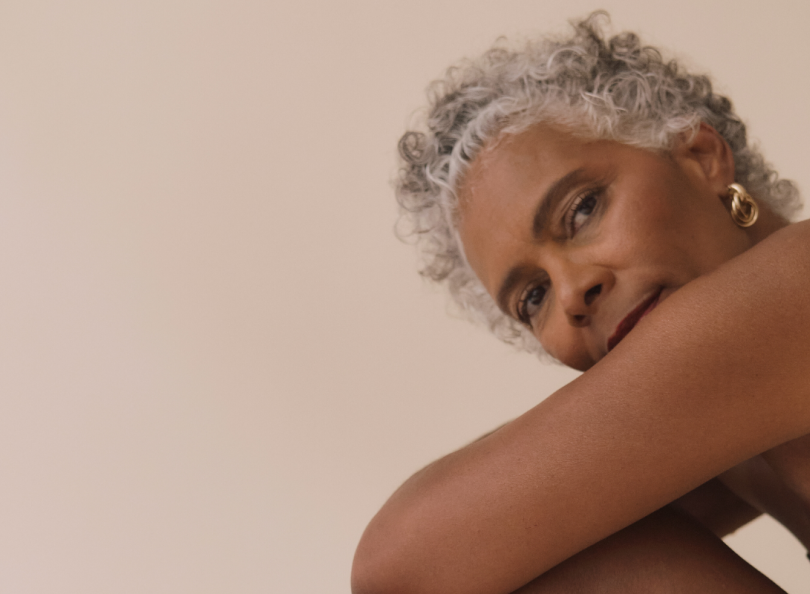 le concept d'invention et d'idée neuve est représenté avec un dessin d'ampoule lumineuse pour illustrer l'appel à initiative des Bourses Jeunes Action 2025