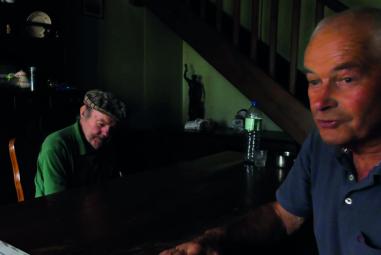 Les voisineurs : visites à domicile en Bretagne