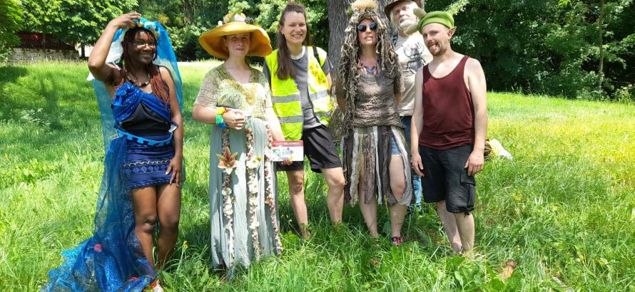 Les personnages de la forêt en folie